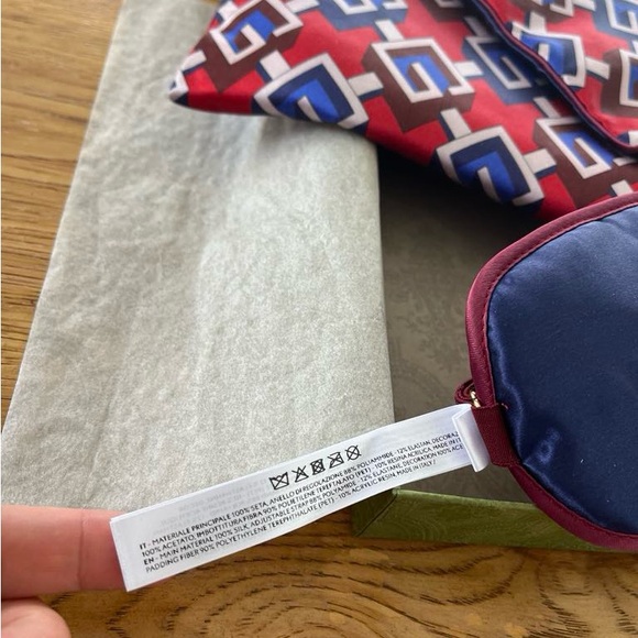 GUCCI Travel accessories geometric G print eye mask with pouch - Picture 8 of 8